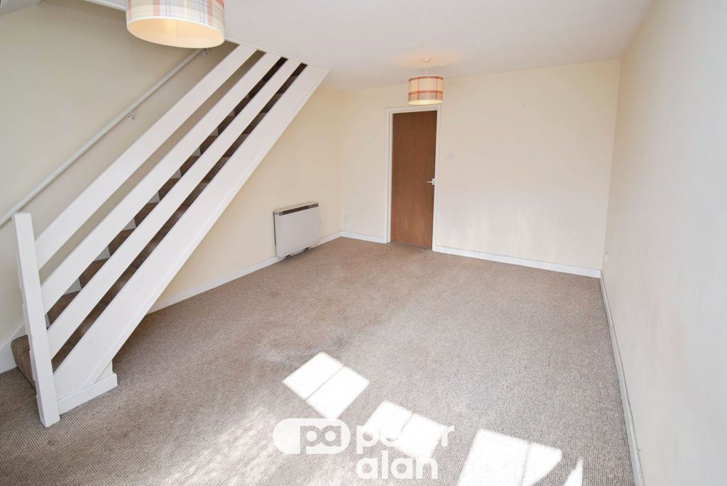 Property photo 2 of 9 Image