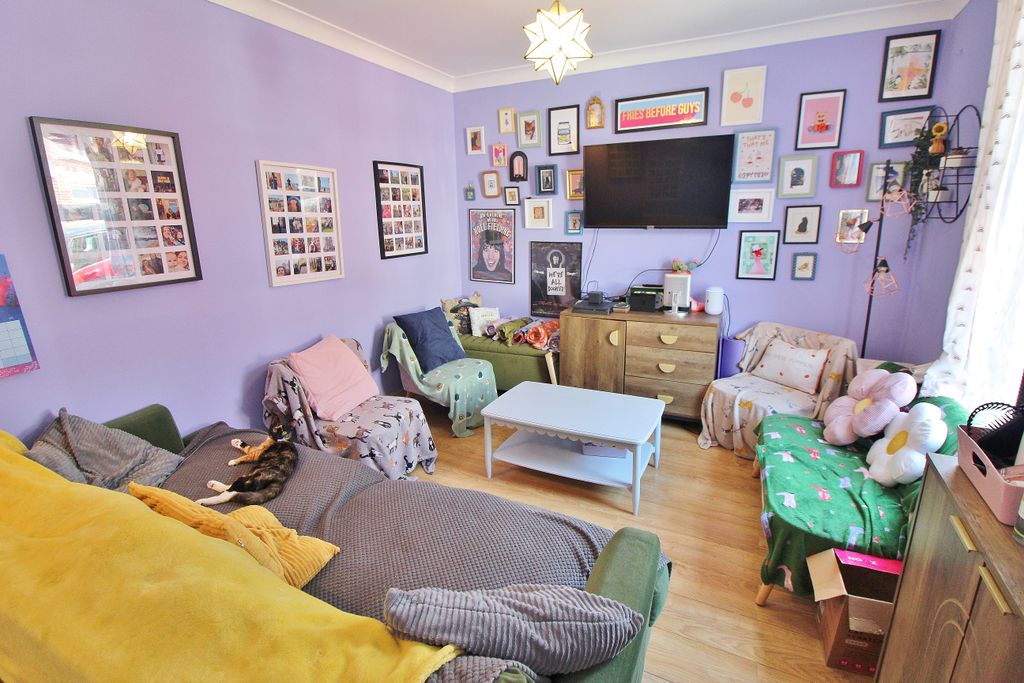 Property photo 2 of 14