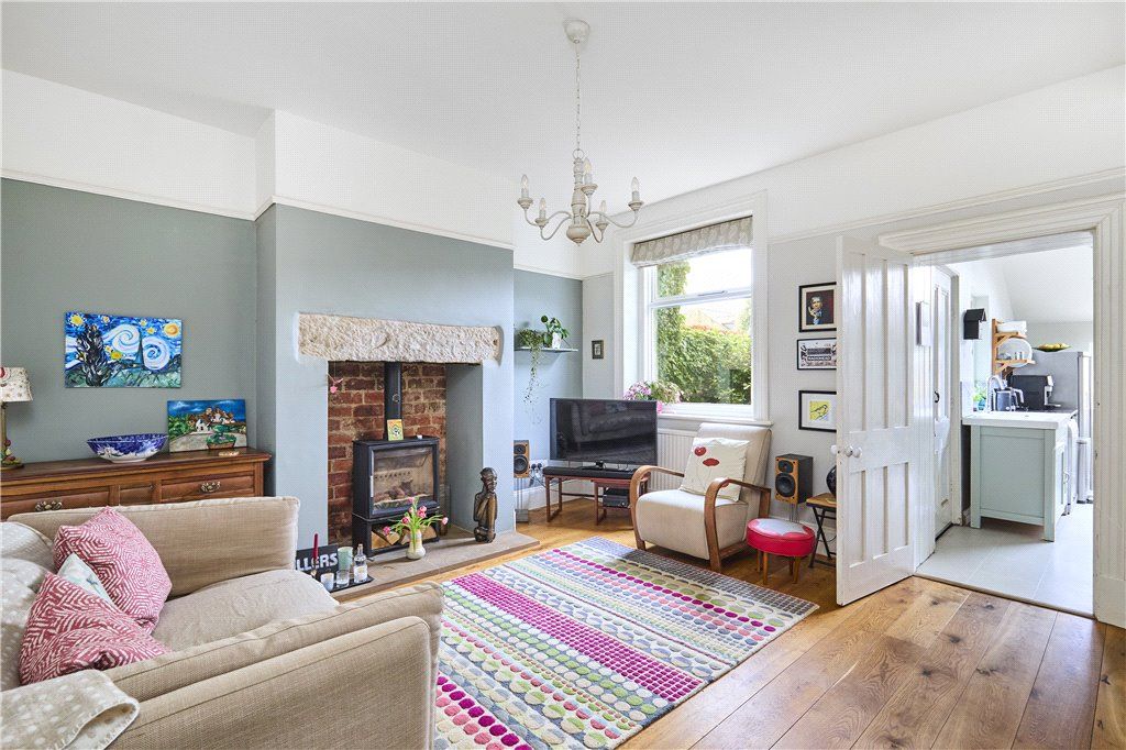 Property photo 3 of 22 Sitting/Dining Room