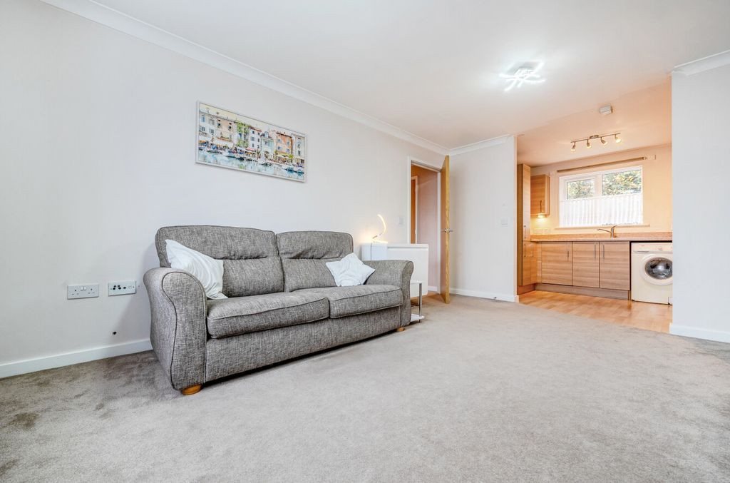 Property photo 3 of 9