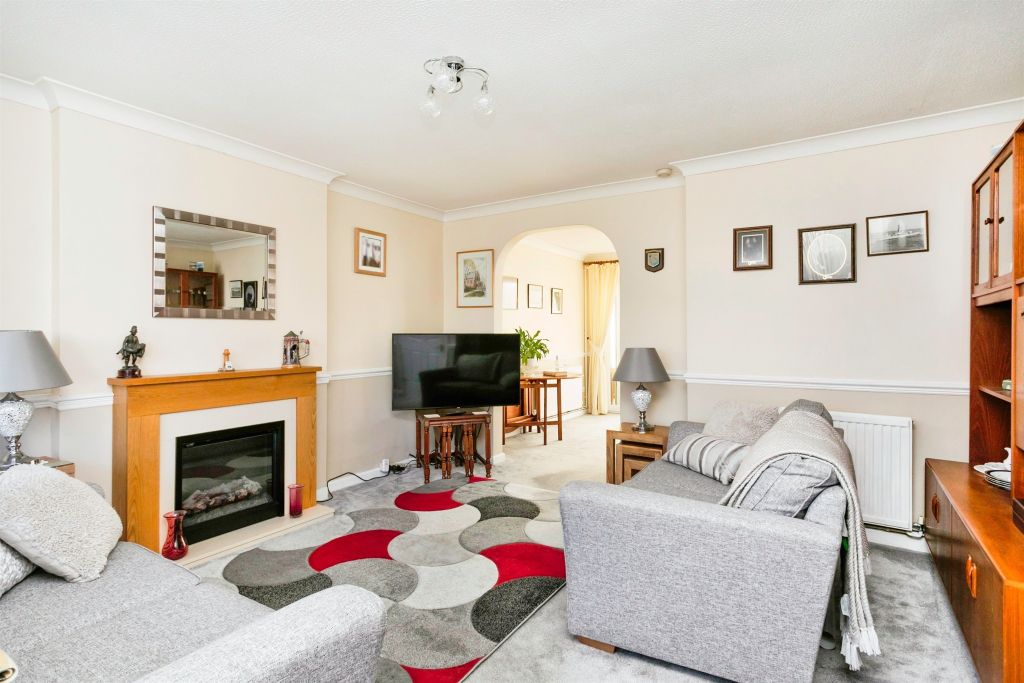 Property photo 2 of 21