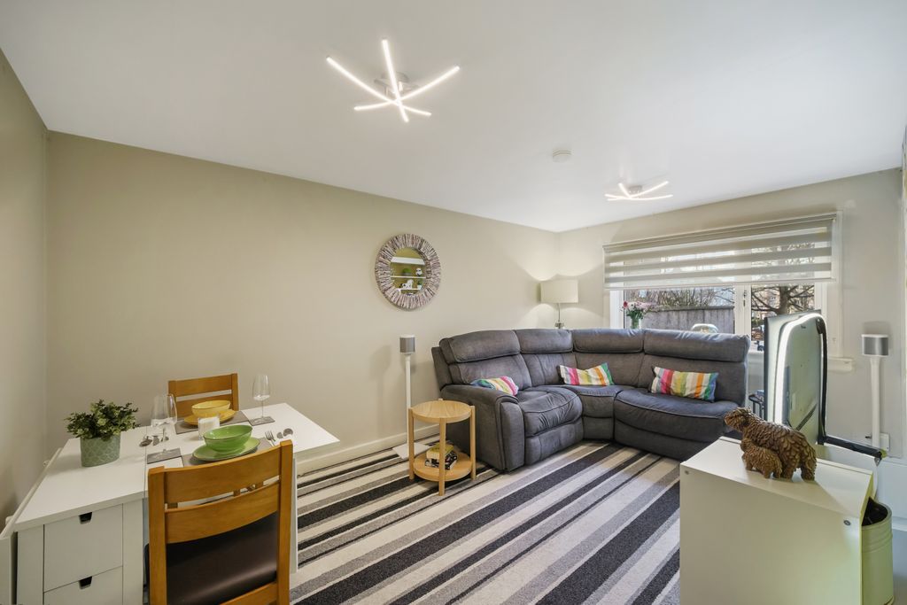 Property photo 2 of 11 Property Image 2