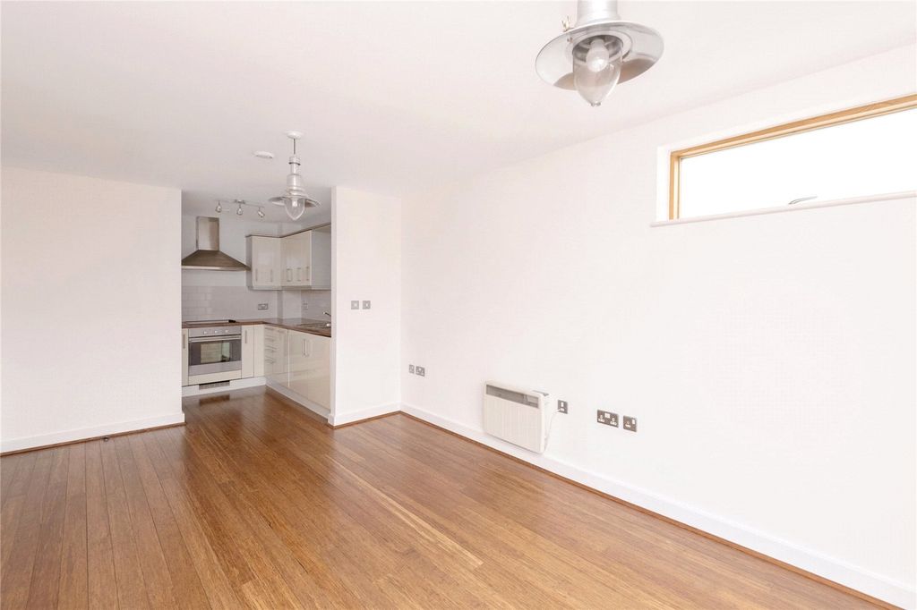 Property photo 2 of 10 Picture No. 05