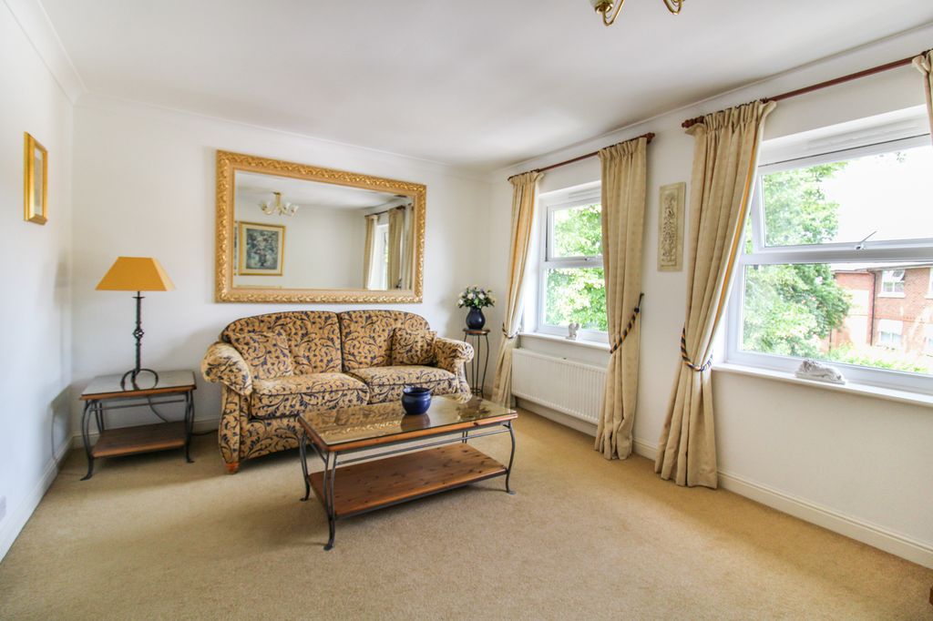 Property photo 2 of 12