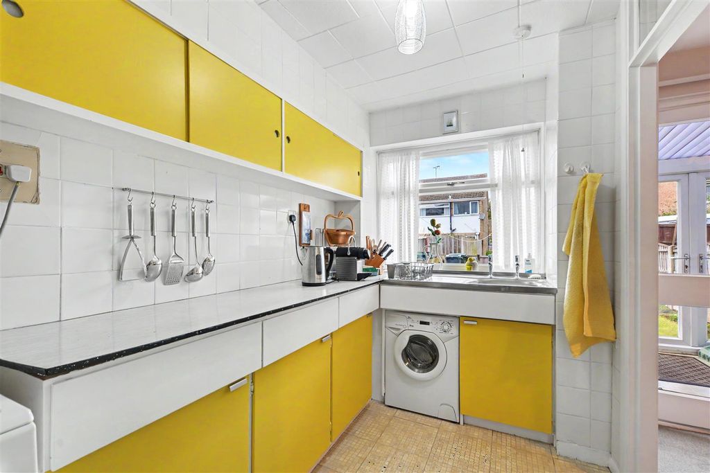 Property photo 2 of 12 Kitchen_2.Jpeg