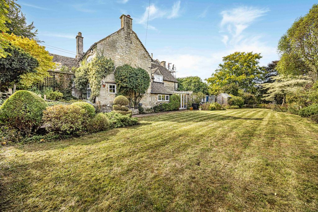 Property photo 1 of 31 Picture No. 09