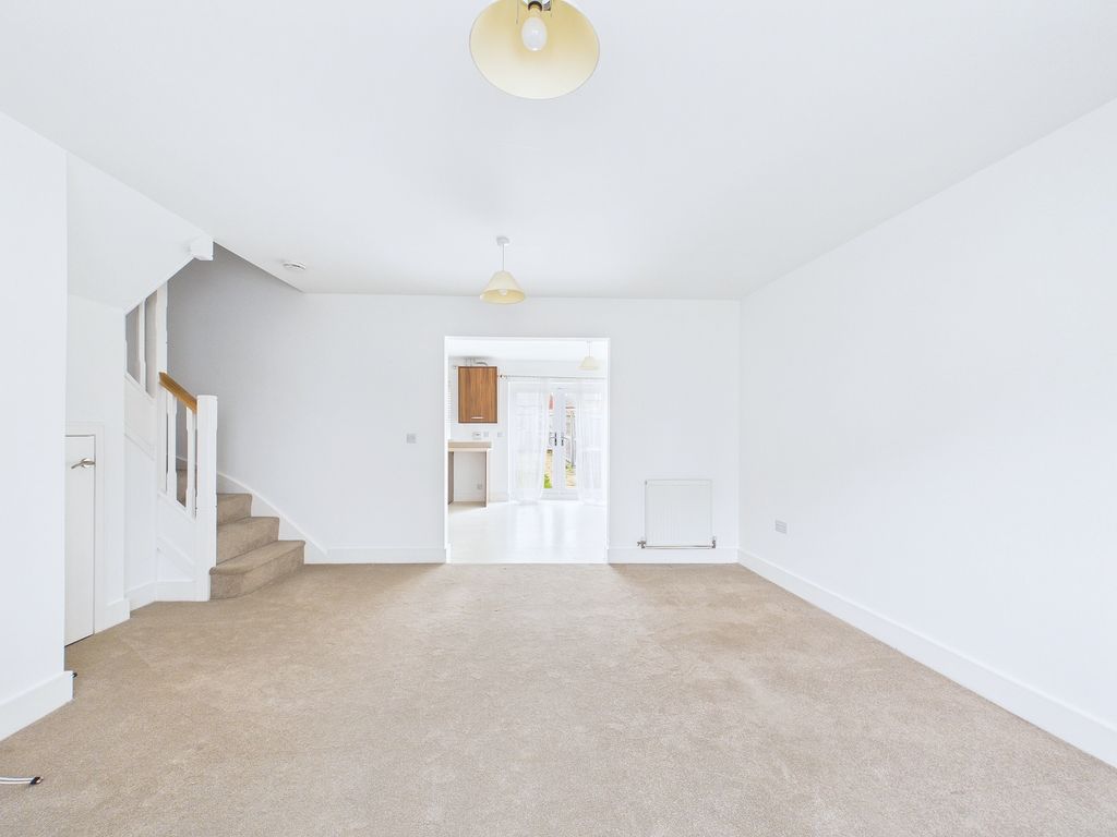 Property photo 2 of 26