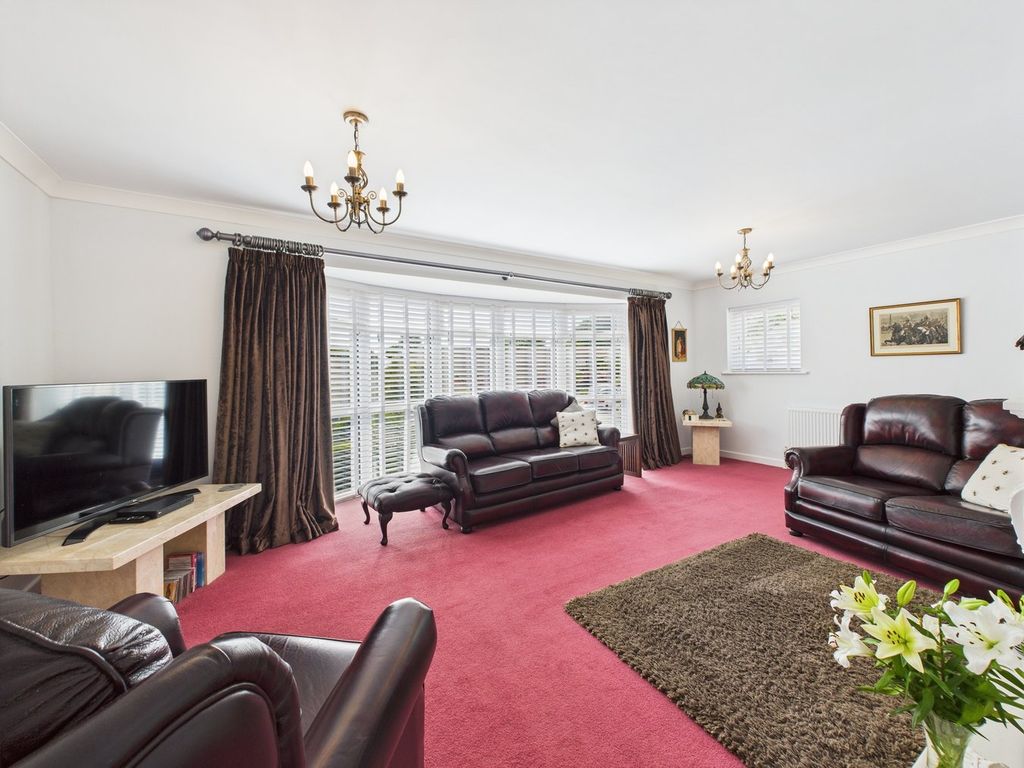Property photo 3 of 33