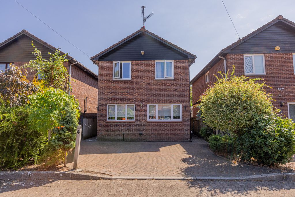 Property photo 1 of 30