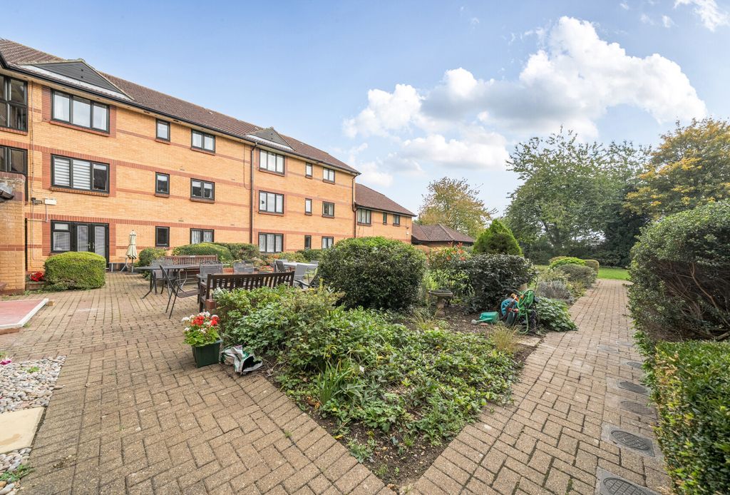 Property photo 1 of 19 1369236-18-68F25E...