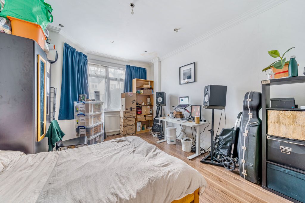 Property photo 3 of 10 Photo 03