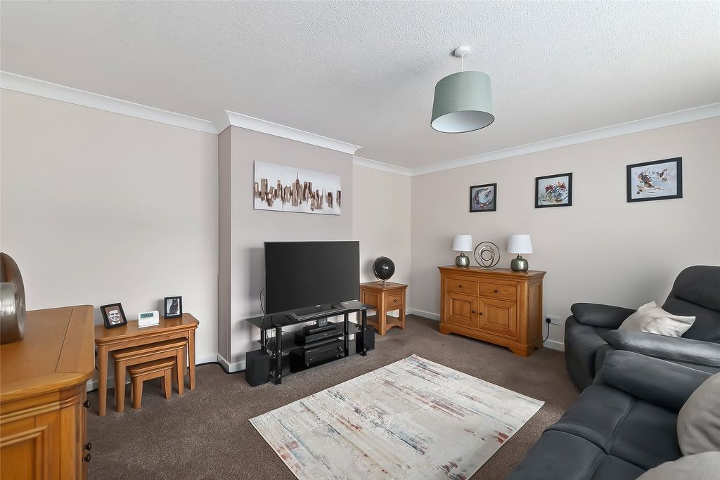 Property photo 2 of 20 Picture No. 16