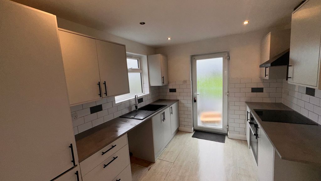 Property photo 3 of 9 Kitchen View 1