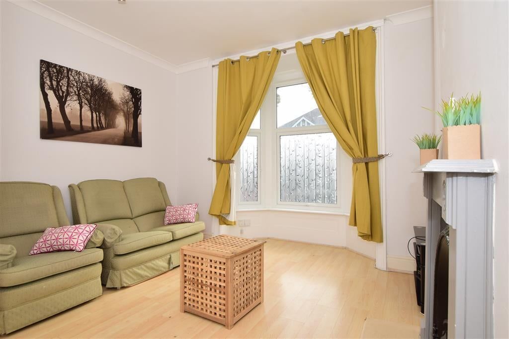 Property photo 3 of 12