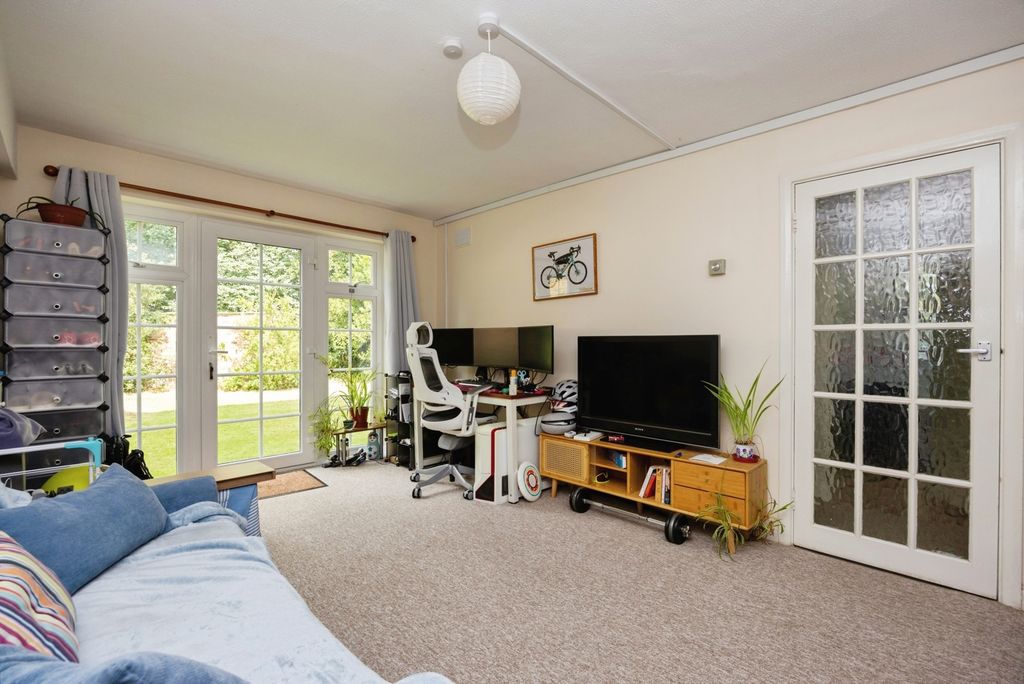 Property photo 3 of 16 Photo