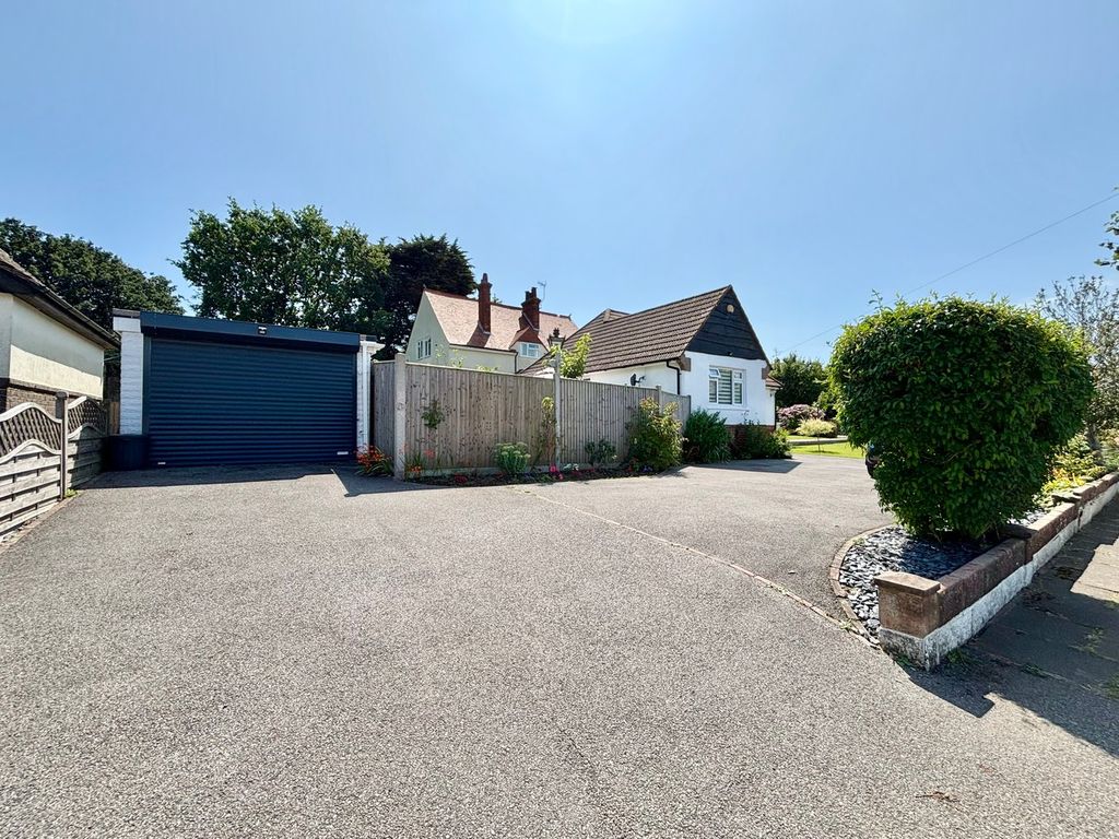 Property photo 2 of 22