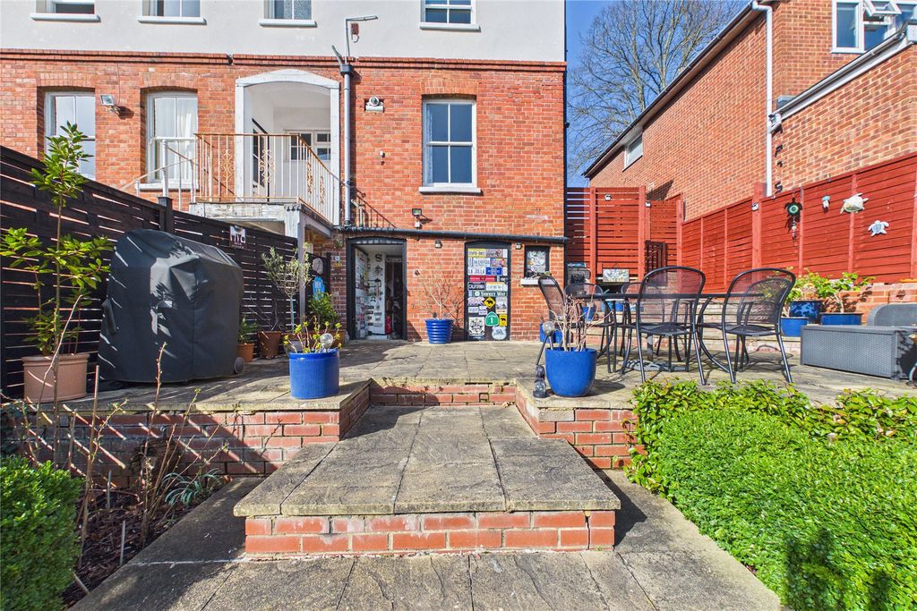 Additional image 16 of 3 bed maisonette for saleLaburnham Road, Maidenhead, Berkshire SL6