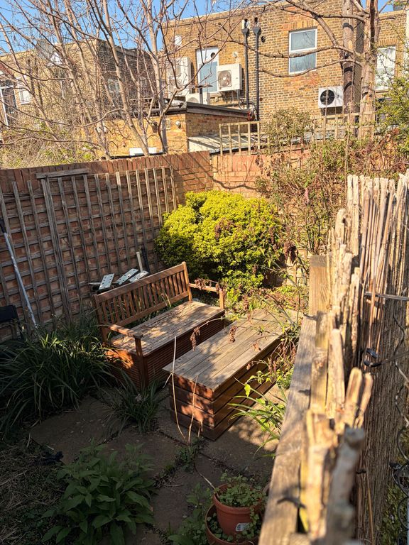 Property photo 2 of 12