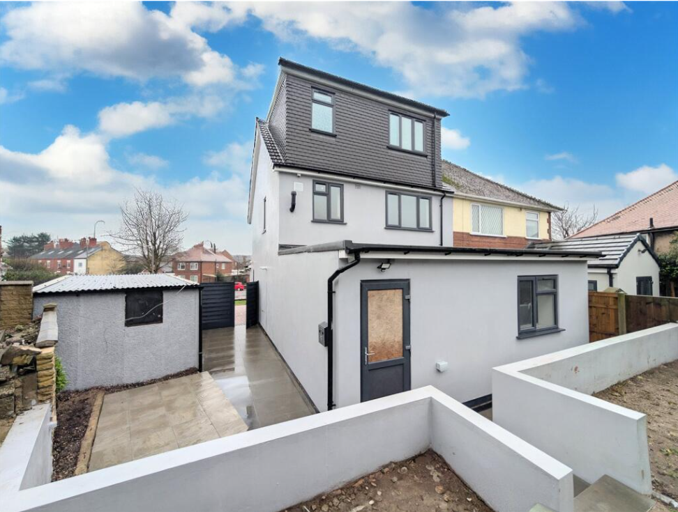 Property photo 2 of 23