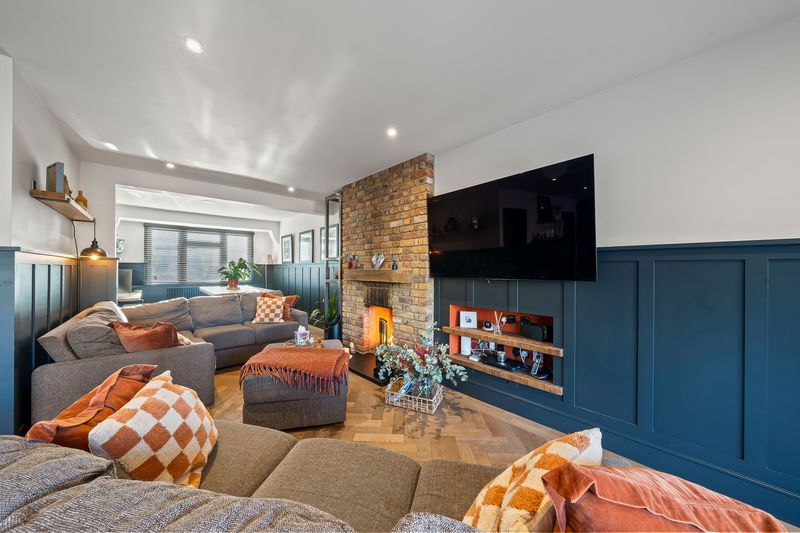 Property photo 2 of 28 Photo 11