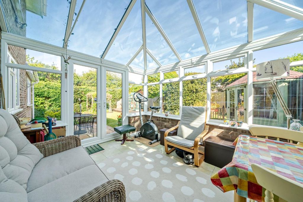 Property photo 3 of 17 1447151-10-69E60d1218Ca6.Jpg