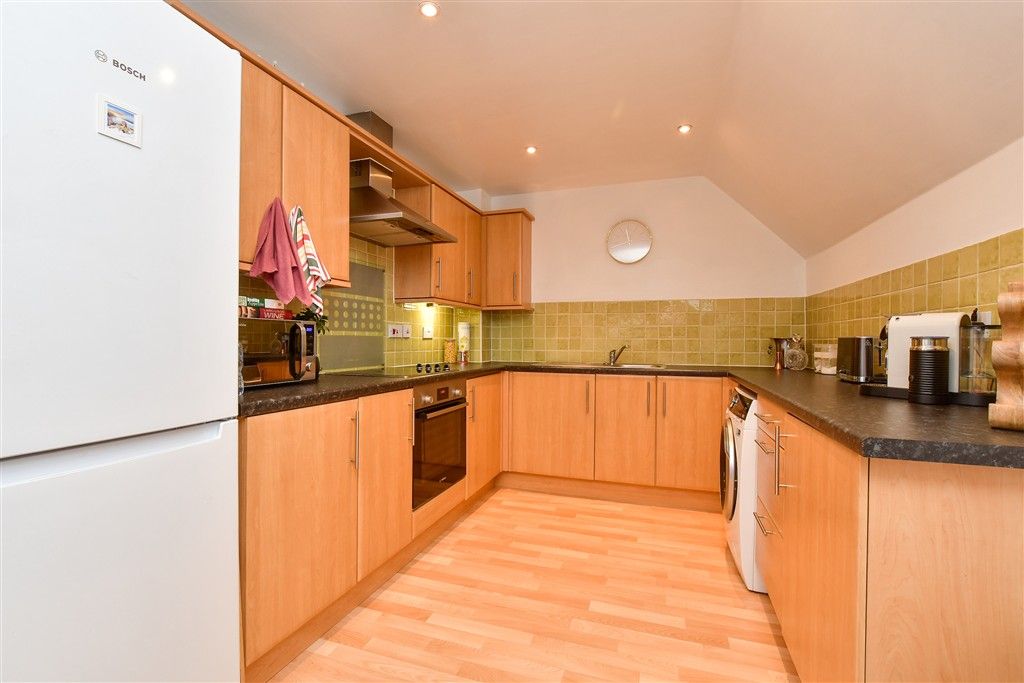 Property photo 3 of 13 Kitchen / Lounge / Diner