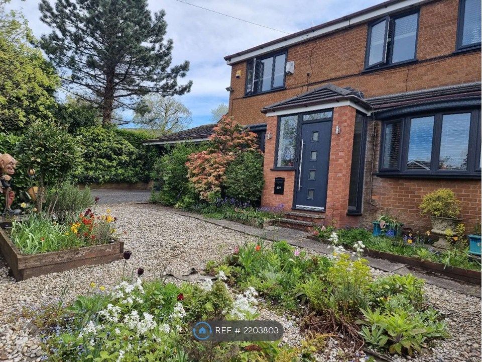 Property photo 2 of 19
