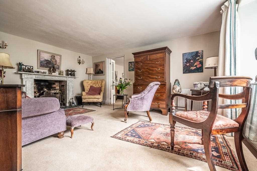 Property photo 2 of 22 Lounge