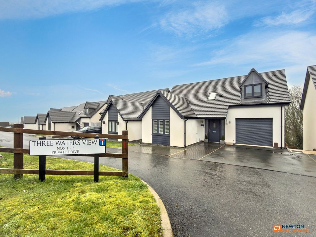 Property photo 1 of 41