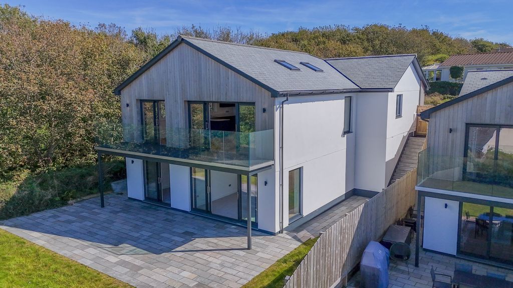 Property photo 1 of 16 Dji_20240914131634_0019_D