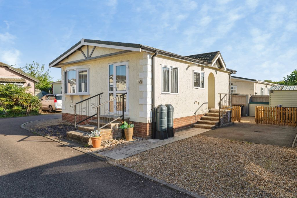 Property photo 1 of 20