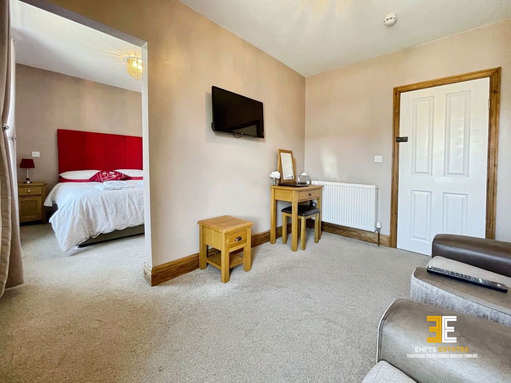 Additional image 17 of 8 bed terraced house for saleDeganwy Avenue, Llandudno LL30