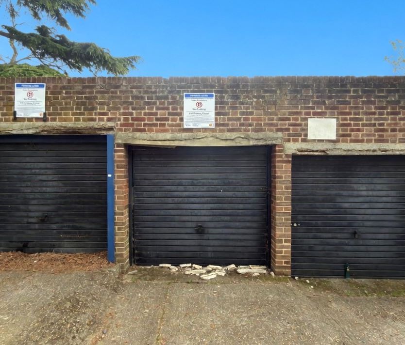Property photo 1 of 2