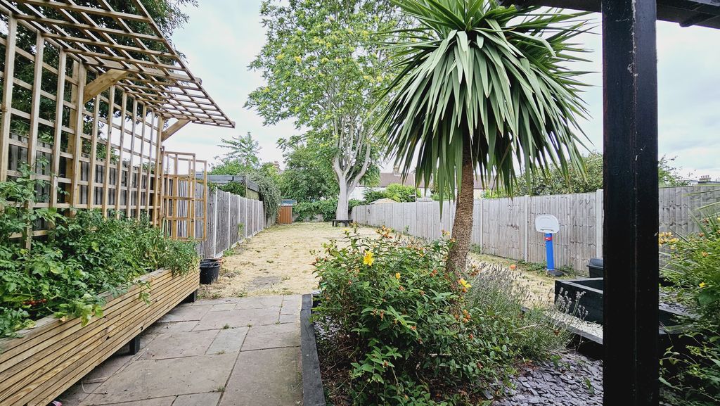 Property photo 1 of 15 Garden