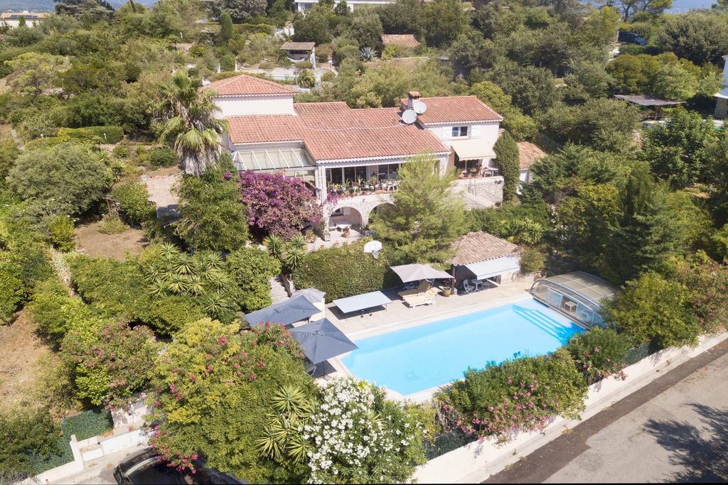 Property photo 1 of 26