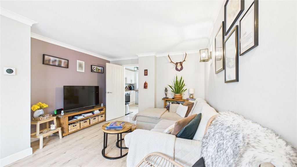 Property photo 3 of 15 Picture 3