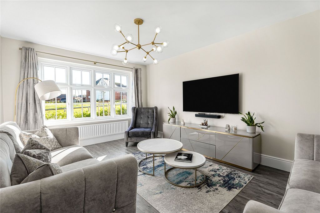 Property photo 2 of 19 Picture No. 03