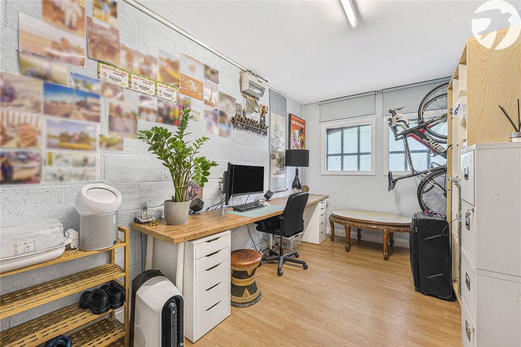 Property photo 2 of 32 Study