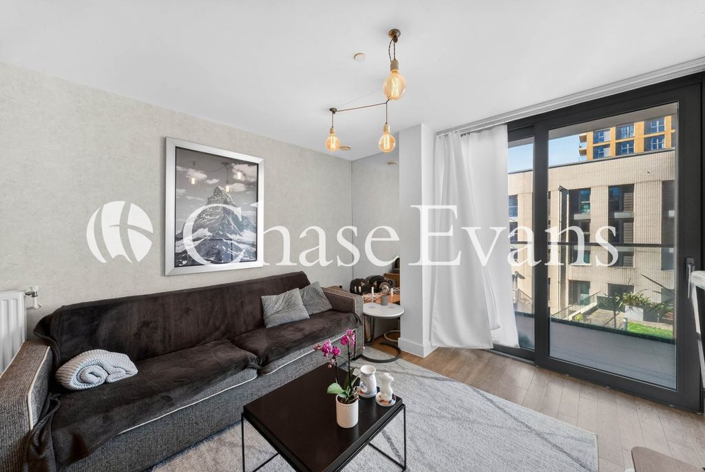 Property photo 3 of 19 Living Area