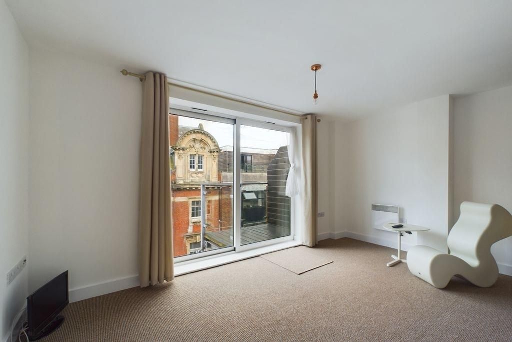 Property photo 3 of 12 Cam01645G0-Pr0042-Still002.Jpg