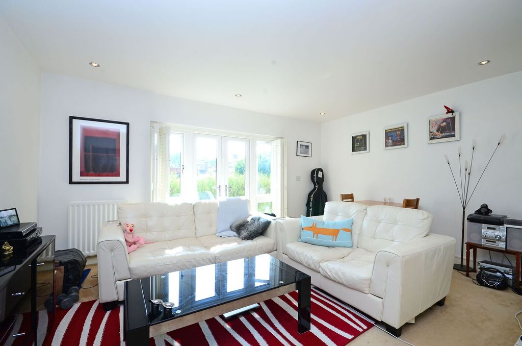 Property photo 2 of 7