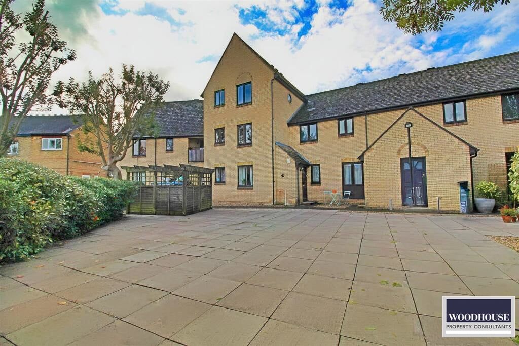 Property photo 1 of 16