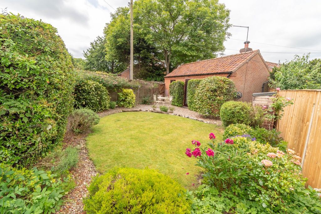 Property photo 2 of 15