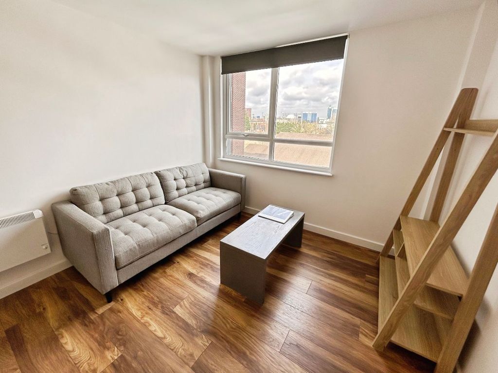 Property photo 2 of 7