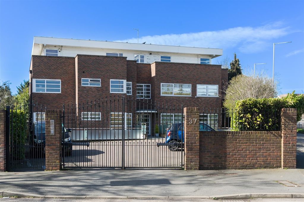 Property photo 1 of 10 020_Dsc02629_Corona_Court_4.Jpg