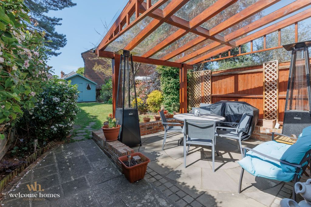 Property photo 2 of 19