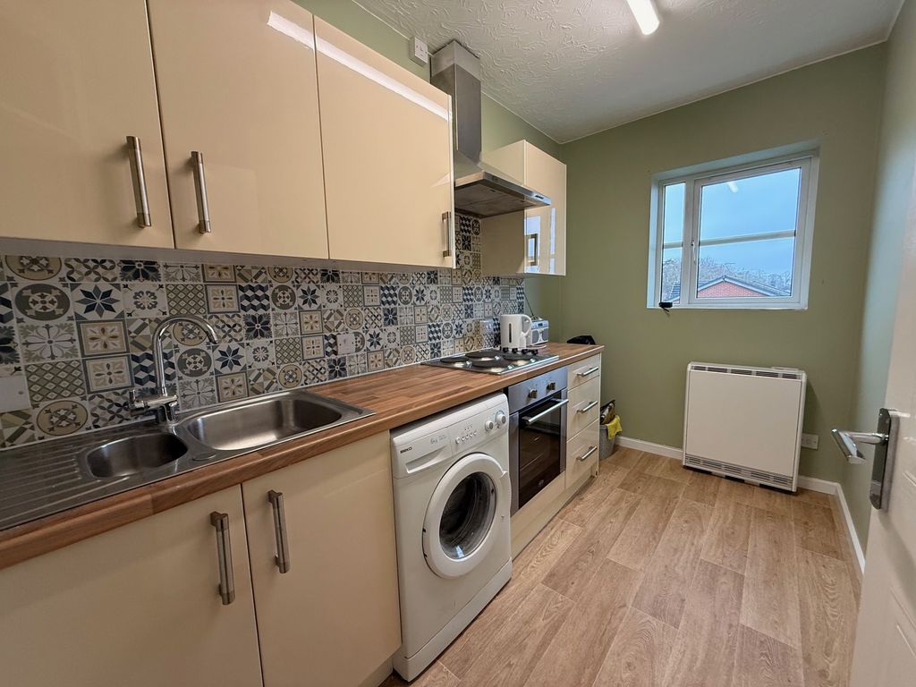 Property photo 2 of 9