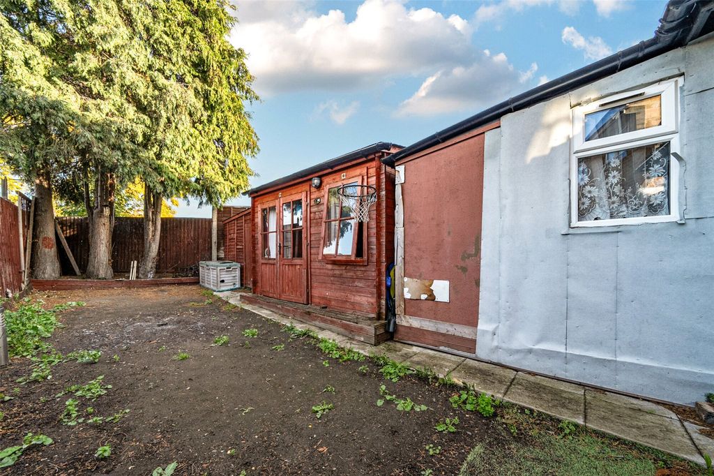 Property photo 3 of 19 External