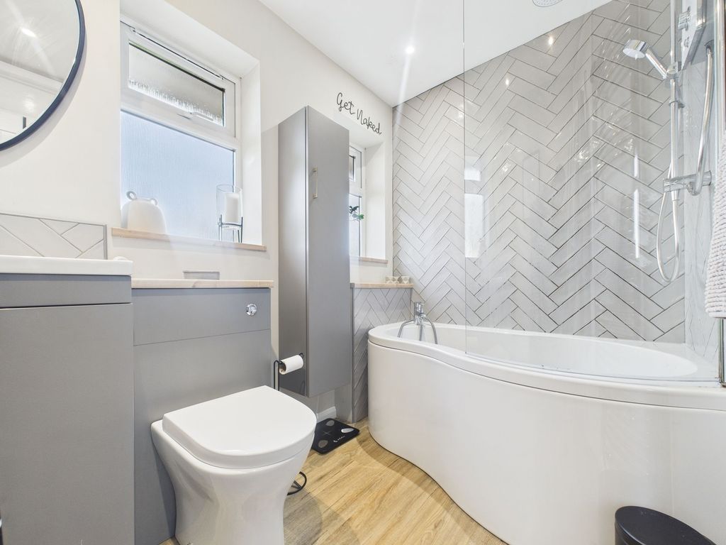 Property photo 3 of 25