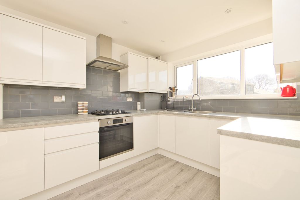 Property photo 2 of 14 Picture 2